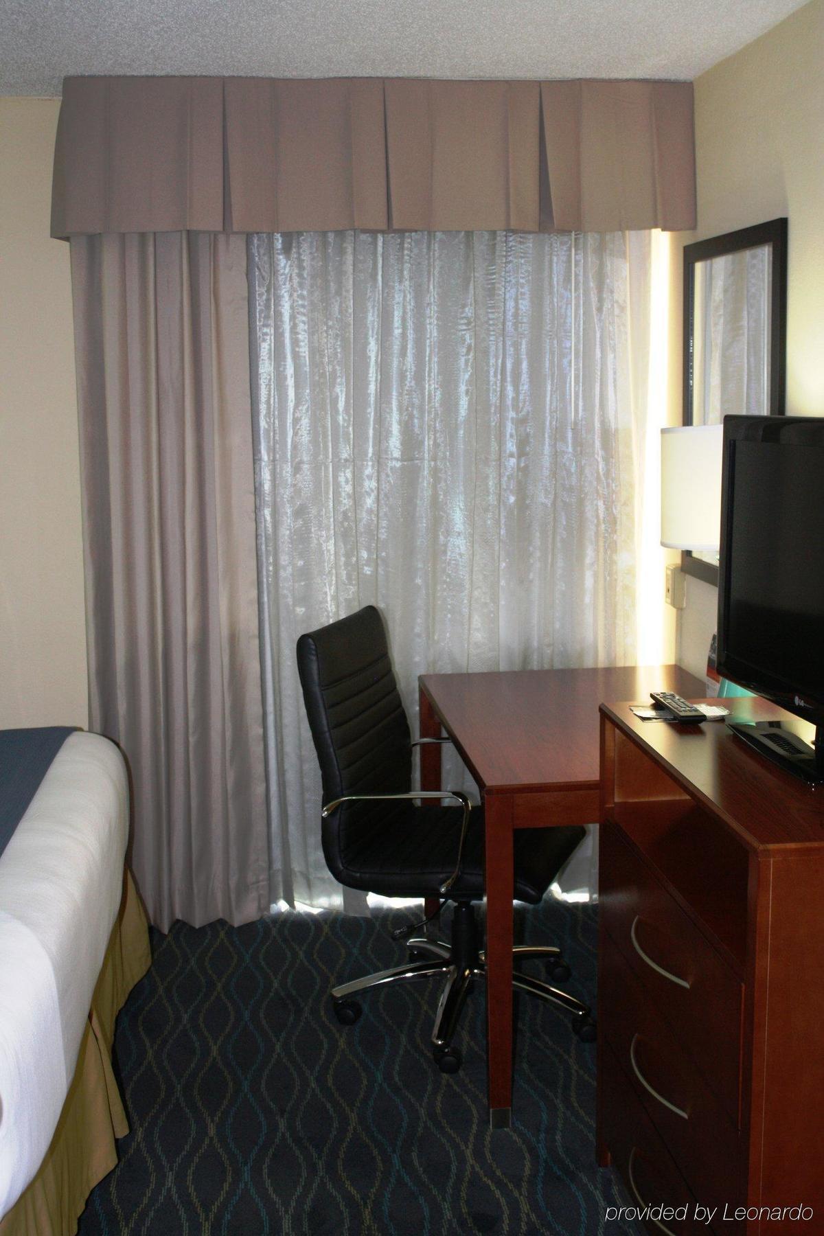 Holiday Inn Express & Suites Wilmington-University Center By Ihg Ngoại thất bức ảnh