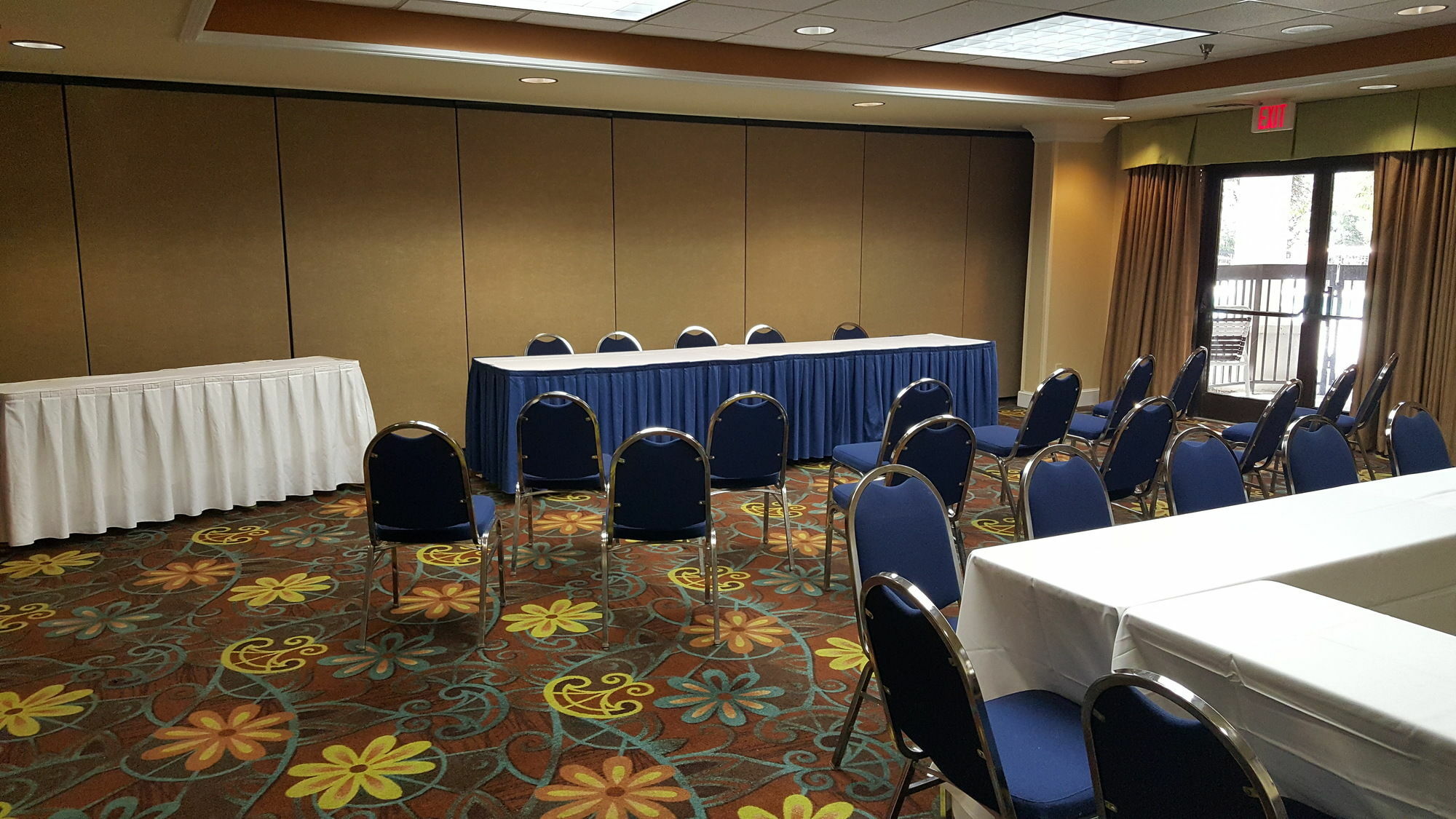 Holiday Inn Express & Suites Wilmington-University Center By Ihg Ngoại thất bức ảnh