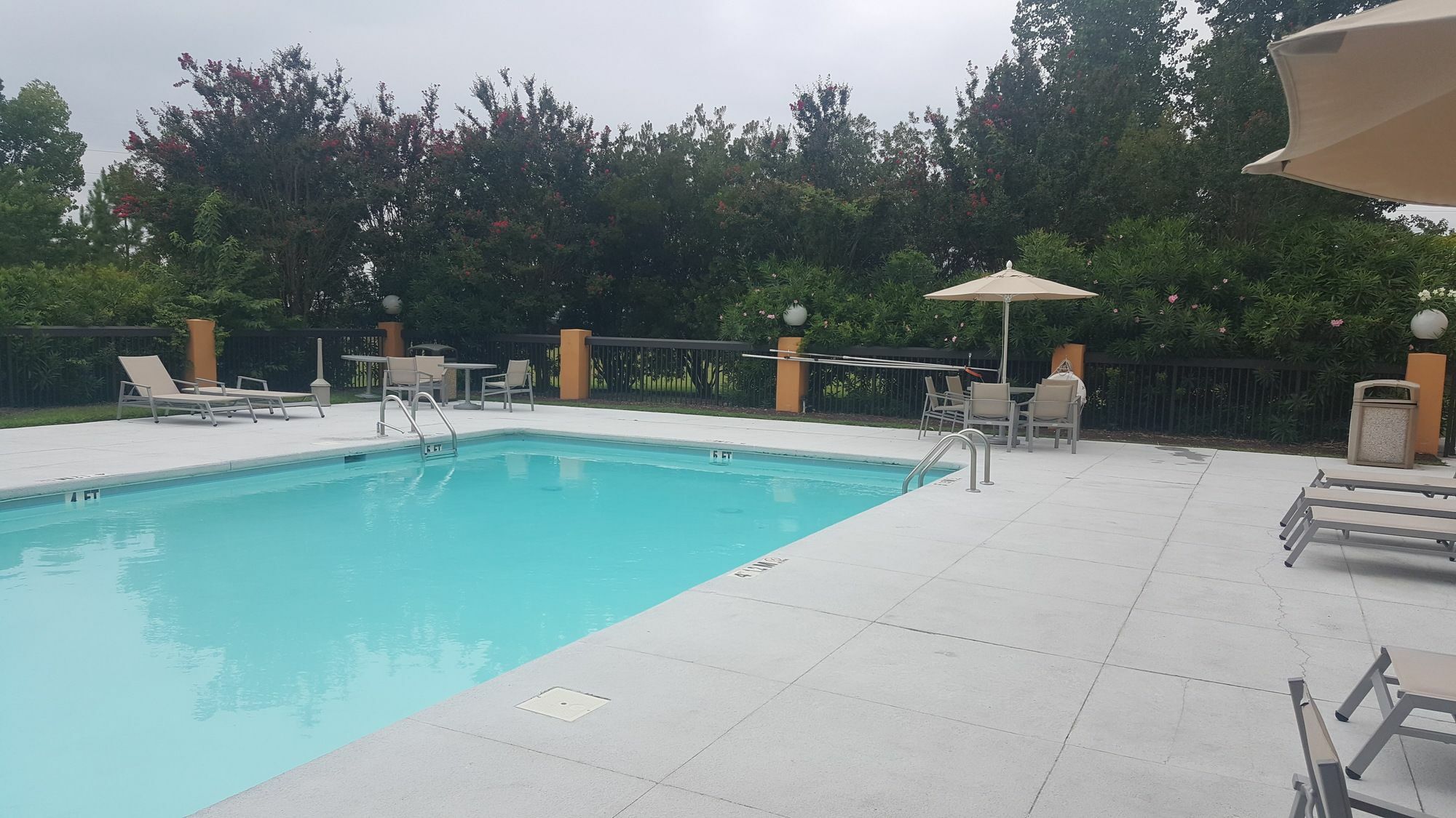 Holiday Inn Express & Suites Wilmington-University Center By Ihg Ngoại thất bức ảnh