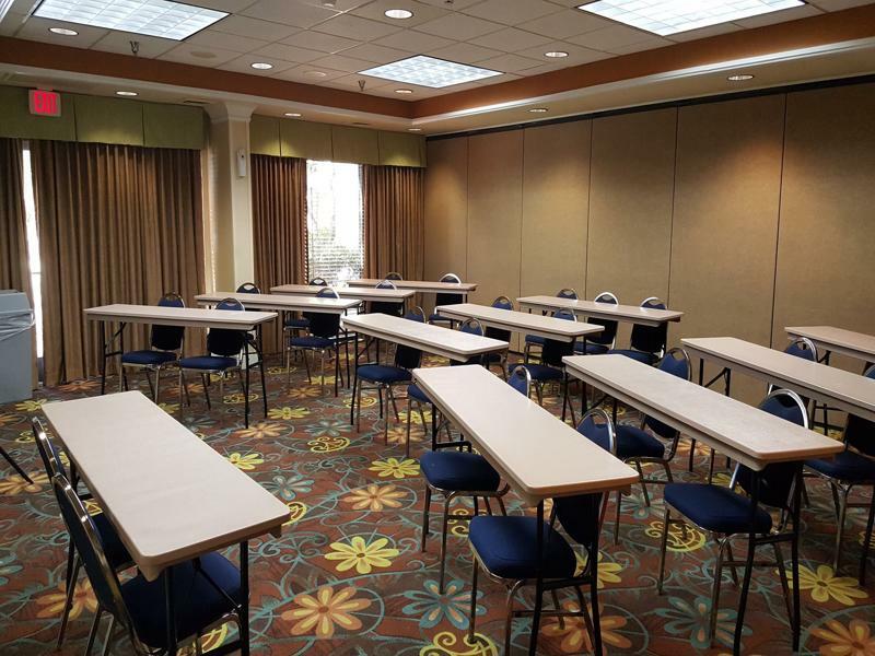 Holiday Inn Express & Suites Wilmington-University Center By Ihg Ngoại thất bức ảnh
